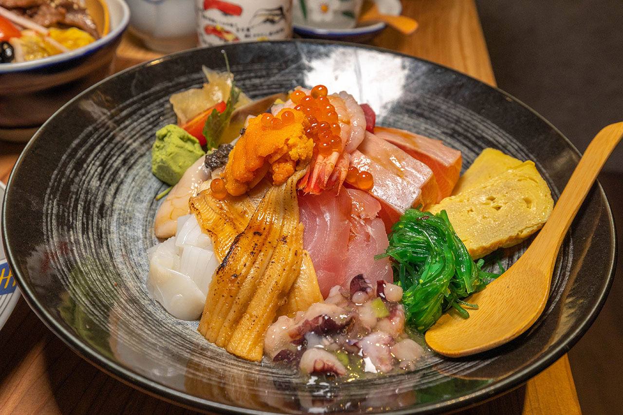 九屋太平の聚客所(九屋日式料理)