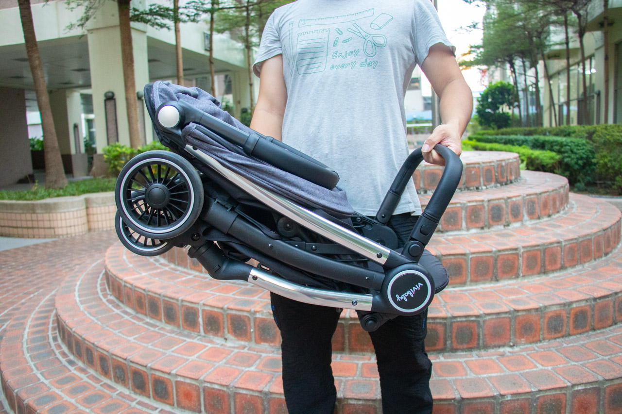 【vivibaby】lightmove 0.1秒瞬收登機嬰兒手推車