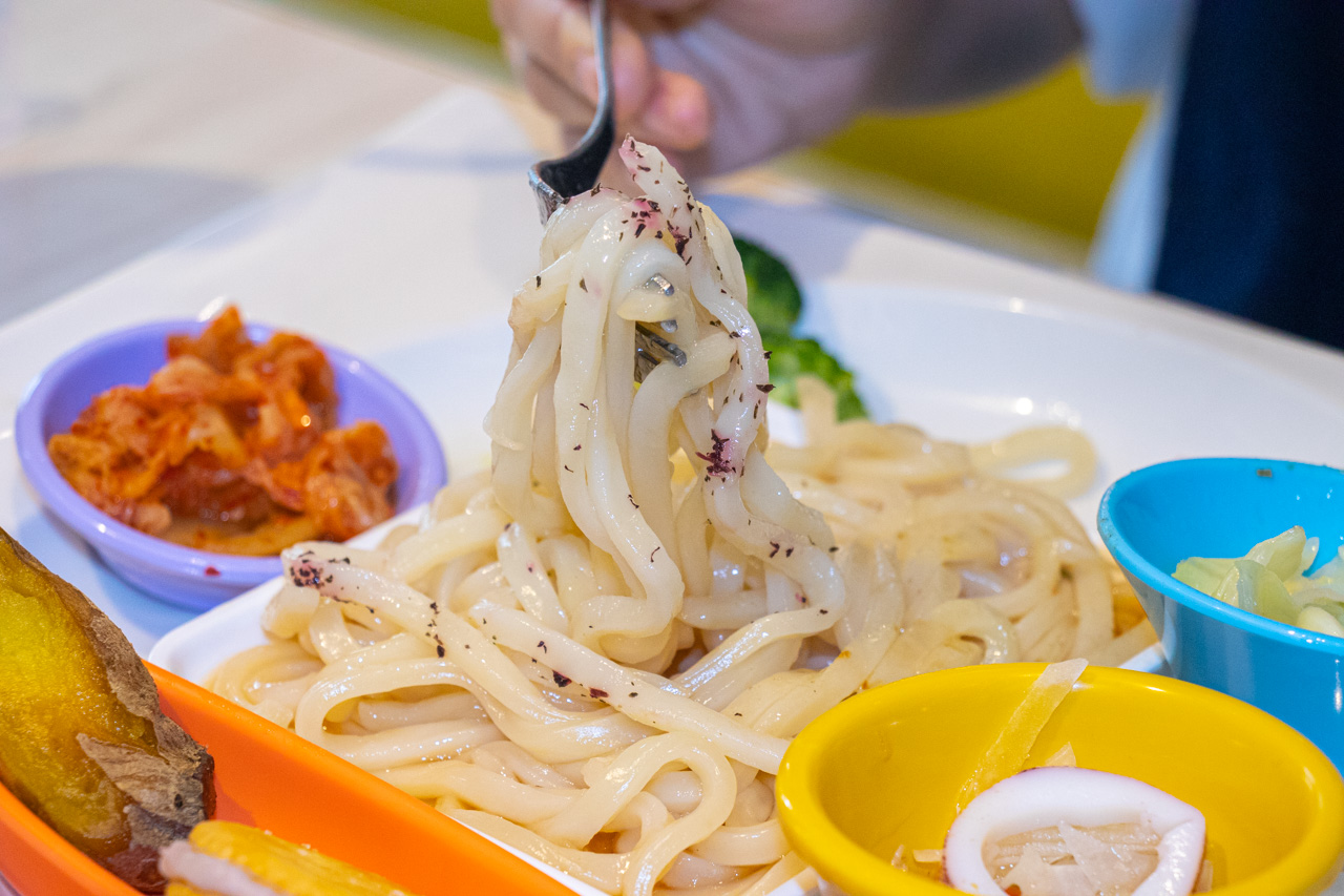 牛奶魚Milk Fish