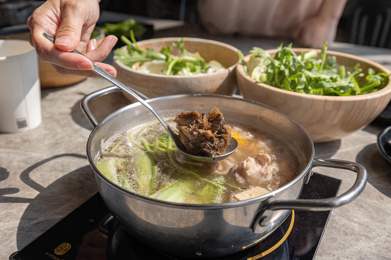 覓鍋物｜2025沙鹿美食推薦｜台中烤鴨火鍋吃到飽